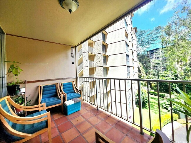 Foto del edificio - 95-273 Waikalani Drive