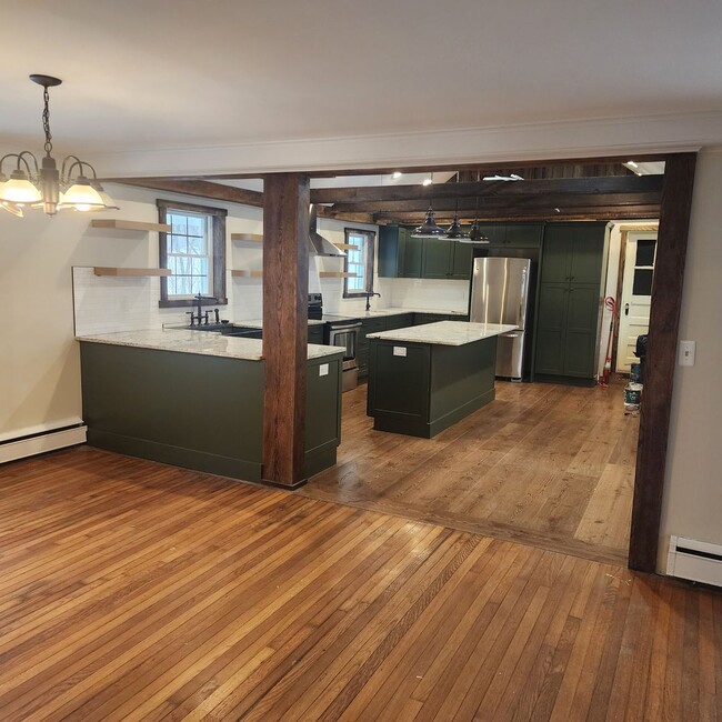 Building Photo - 4BR/1BA Home In East Haddam