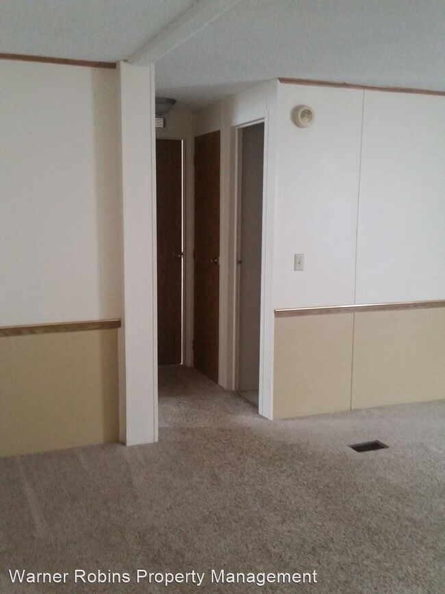 Building Photo - 3 br, 2 bath House - 204 Chisom Trail