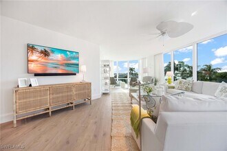 Building Photo - 3971 Gulf Shore Blvd N