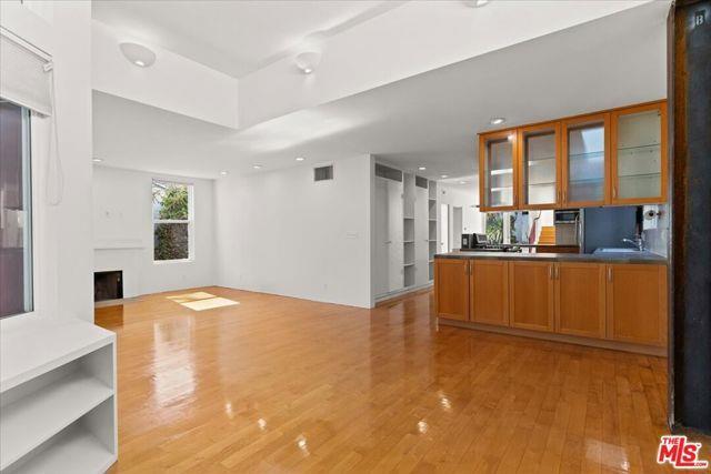 Building Photo - 653 N Swarthmore Ave