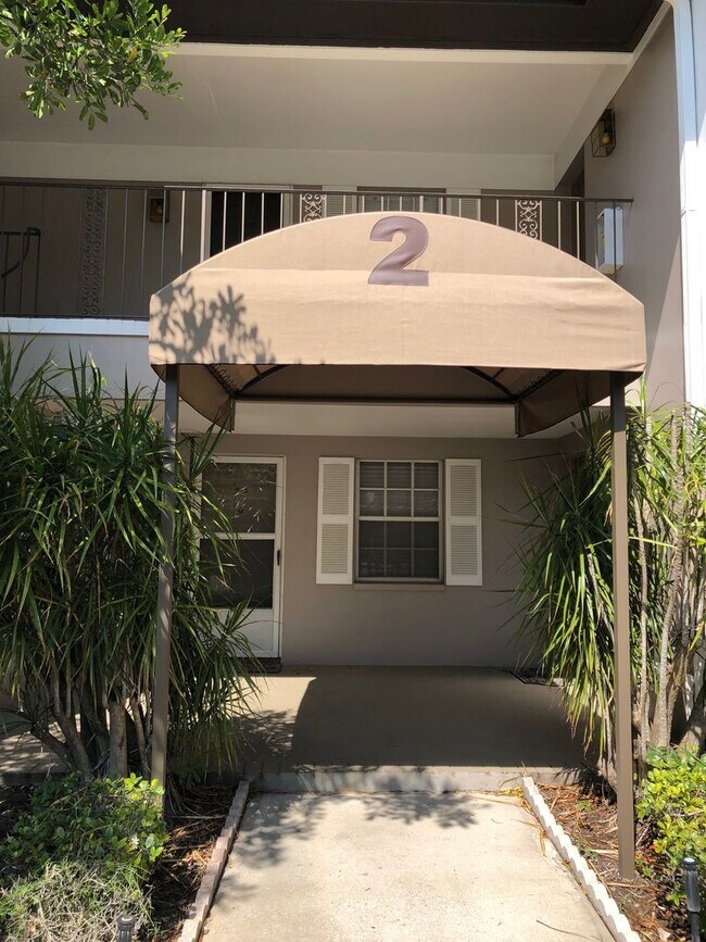 Foto del edificio - Central Clearwater Condo Remodel
