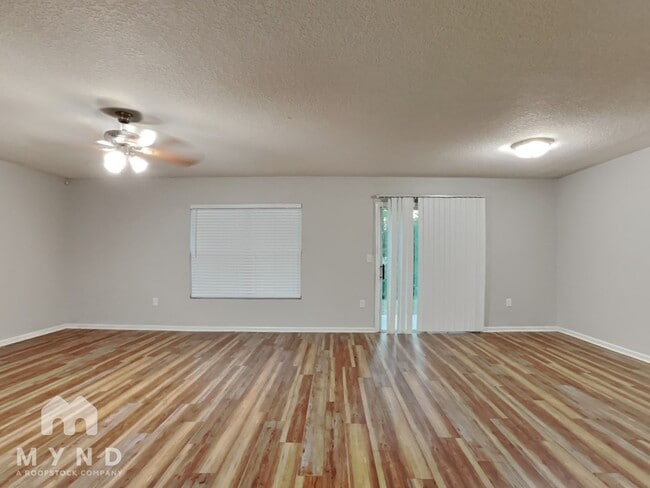 Building Photo - 11892 Carson Lake Dr W