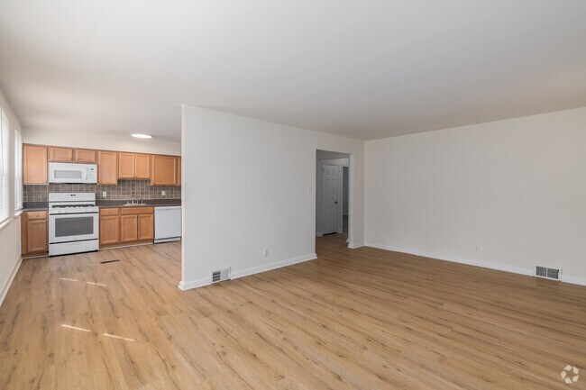 2 habitaciones, 1 baño - 1000 pies cuadrados - Sala de estar - Elkins Park Gardens