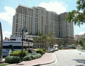 Building Photo - 511 SE 5 Ave