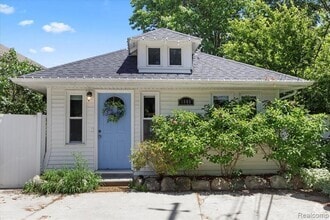 Building Photo - 1865 Cass Lake Front Rd