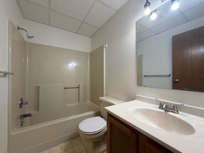 Foto del edificio - 2 Bedroom 2 Bathroom Downtown Condo-400 1st St. SE #301