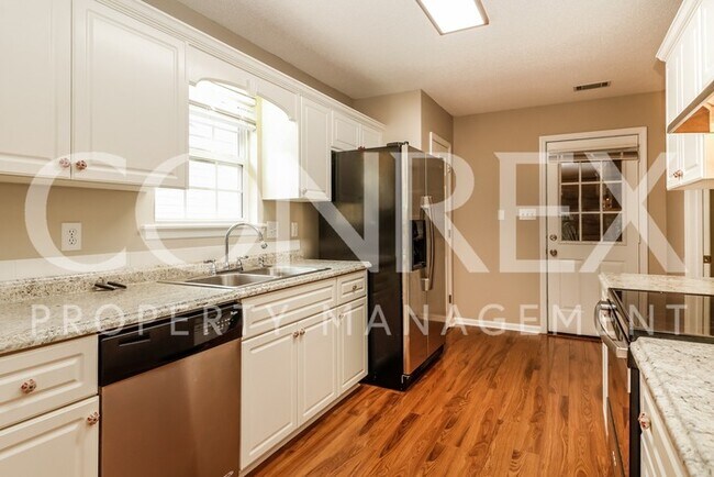 Building Photo - Gorgeous 3 Bedroom Ranch in Evans!
