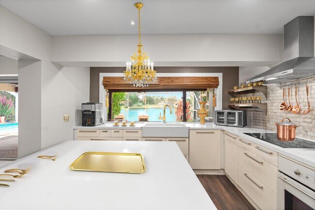 Foto del edificio - 6106 Royal Poinciana Ln