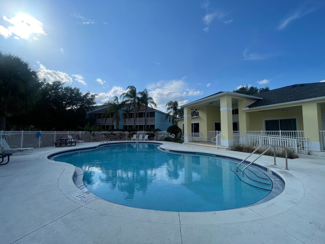 Foto del edificio - Sunny Lakes