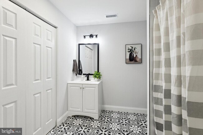 Building Photo - 5614 Wahoo Ct
