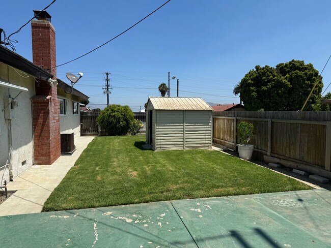 Building Photo - Great one story home in East Ventura