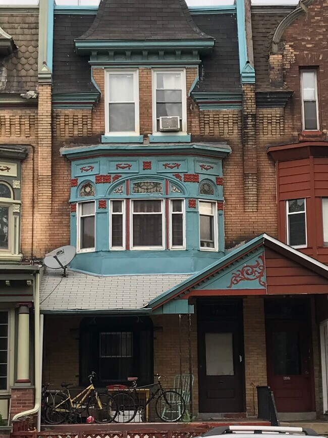 Casa frontal - 4439 Spruce St