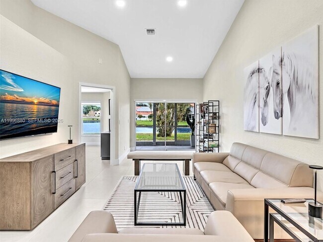Foto del edificio - 15212 W Tranquility Lake Dr