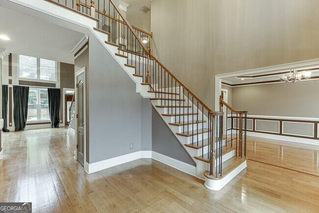 Foto del edificio - 940 Chateau Forest Rd