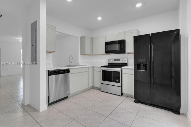 Foto del edificio - 540 NE 5th Ter