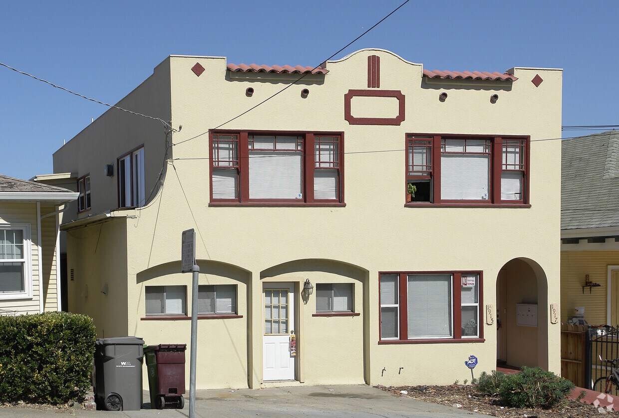 Building Photo - 1915-1917 16th Ave