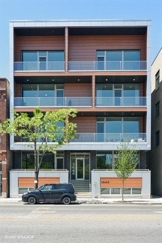 Building Photo - 1444 N Western Ave