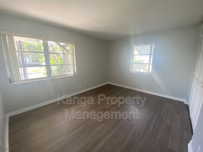 Foto del edificio - 612 Prosperity Farms Rd