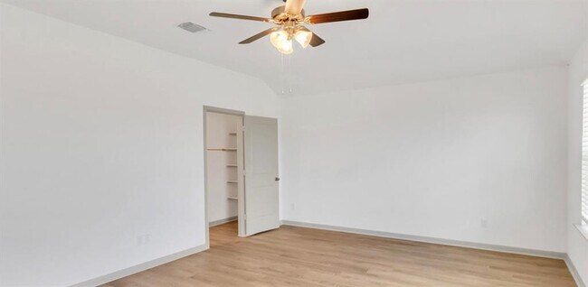 Foto del edificio - 207 Sweetwater Crk Ln