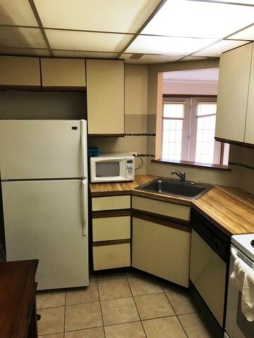 Foto del edificio - 4150 Williamsburg Ct