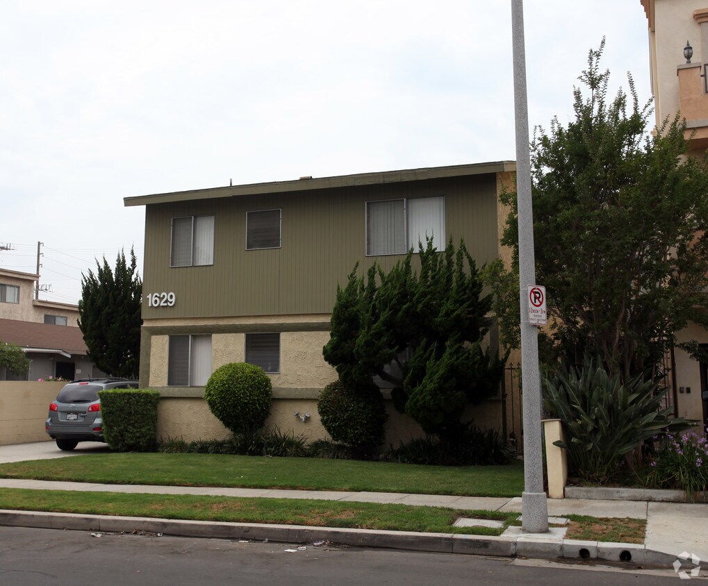 Foto del edificio - 1629 Brockton Ave