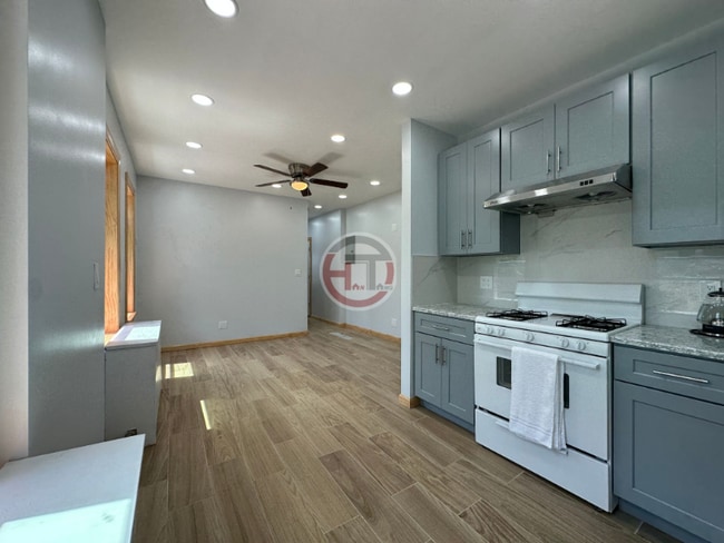 Building Photo - 450 Quincy Ave