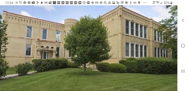 Building Photo - 1214 Lowry Ave N