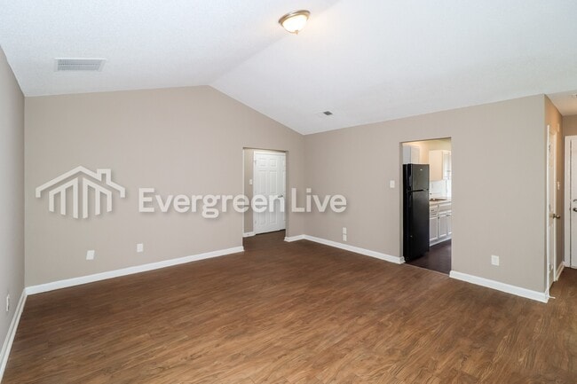 Building Photo - 4855 Royal Run Dr