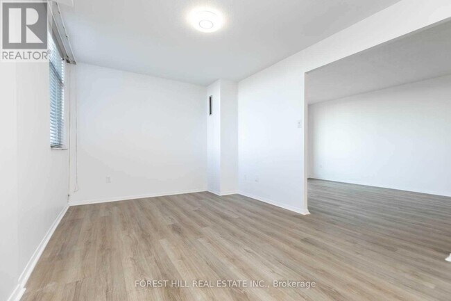 Building Photo - 1275-1275 Markham Rd