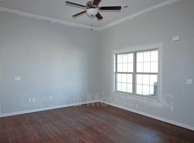 Foto del edificio - 423 Peaksview Dr