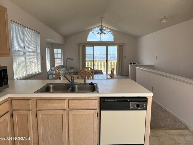 Foto del edificio - 101 Windward Dr