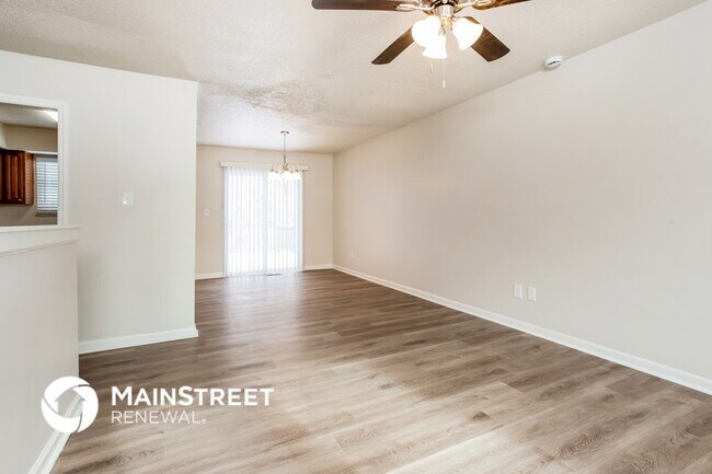 Foto del edificio - 5409 Avebury Ln