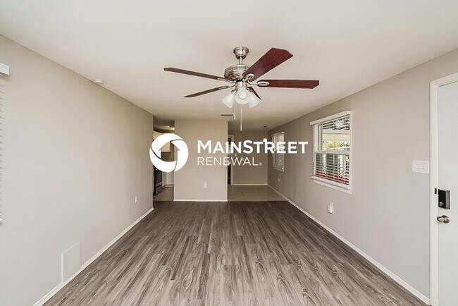 Building Photo - 3 Bedroom Pet-Friendly Home in Largo, FL with Main Street Renewal