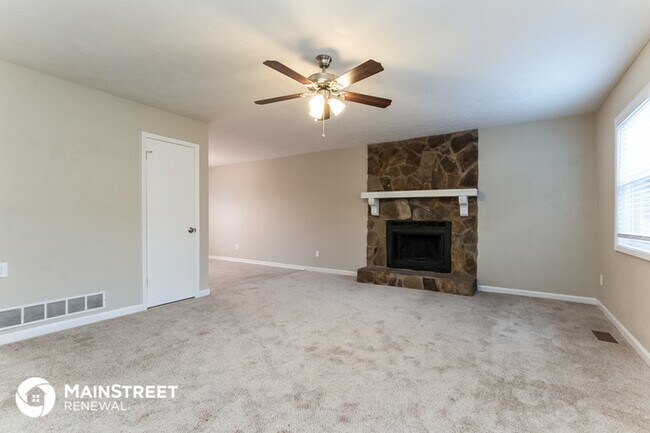 Foto del edificio - 129 Belmont Ln