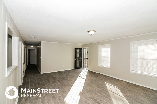 Building Photo - 26 Hickory Hills Dr