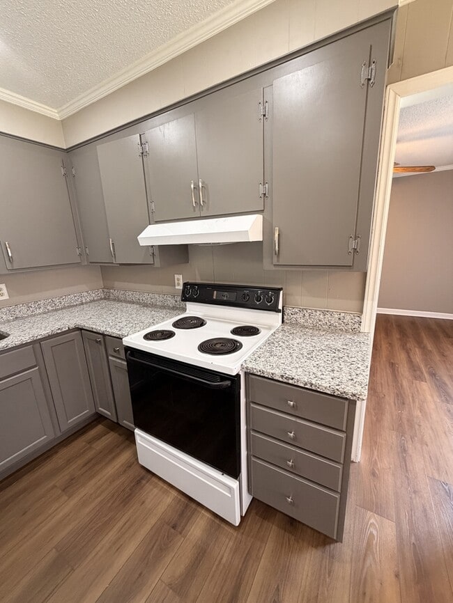 Building Photo - 159 Redwood Ct