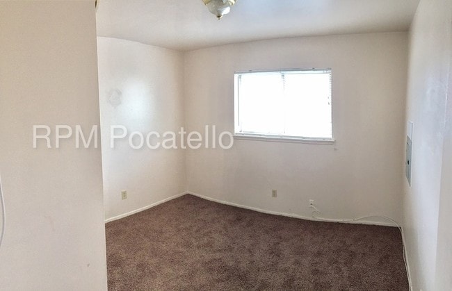 Building Photo - 1070 McKinley Ave