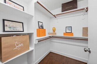 Building Photo - 234 Westheimer Rd