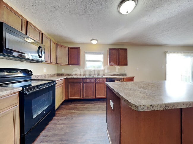 Building Photo - 17193 Linda Way