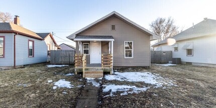 Building Photo - 1425 Avenue C