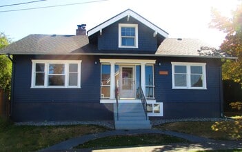 Building Photo - 1208 N 10th St
