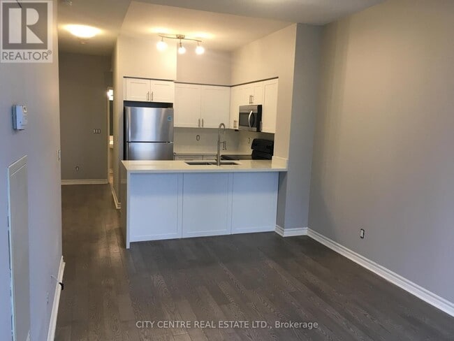 Building Photo - 388-2388 Prince of Wales Dr