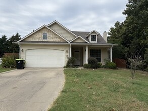 Building Photo - 1318 Emily Ln