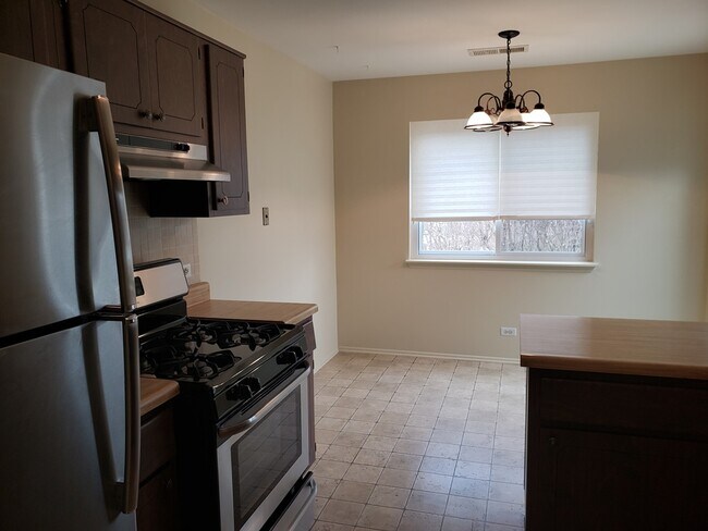 Foto del edificio - 1104 Wildberry Ct