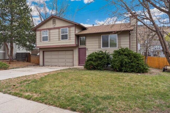 Foto del edificio - 5245 Mule Deer Dr
