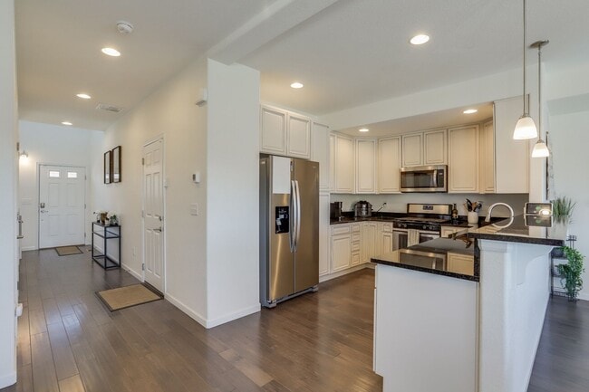 Foto del edificio - 3 bed 2.5 bath Townhome in Northwest Denver