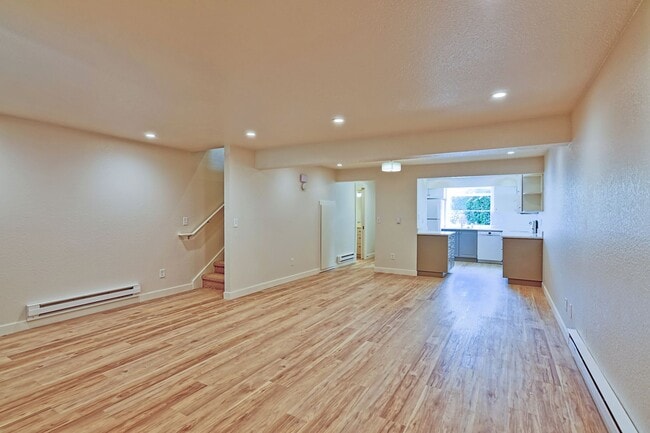 Foto del edificio - Stylishly Remodeled Condo in Prime Center Park Location