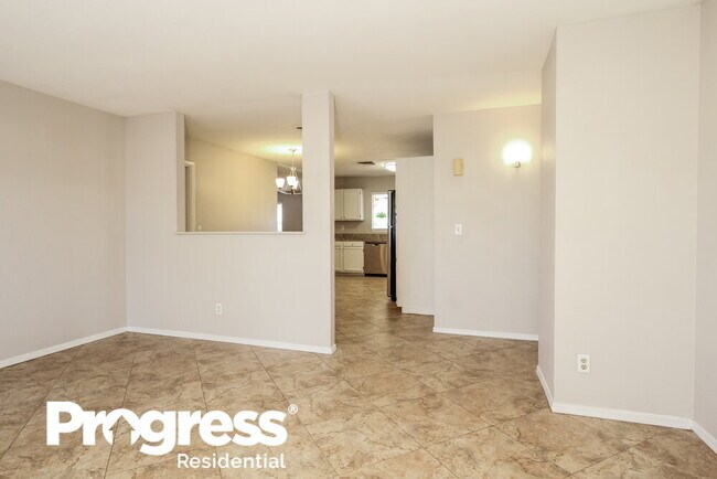 Foto del edificio - 1314 W Rockwell Dr