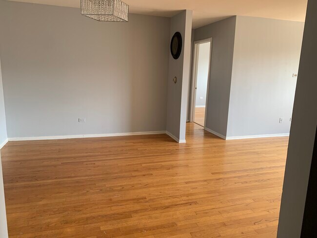 Foto del edificio - 8203 Niles Center Rd